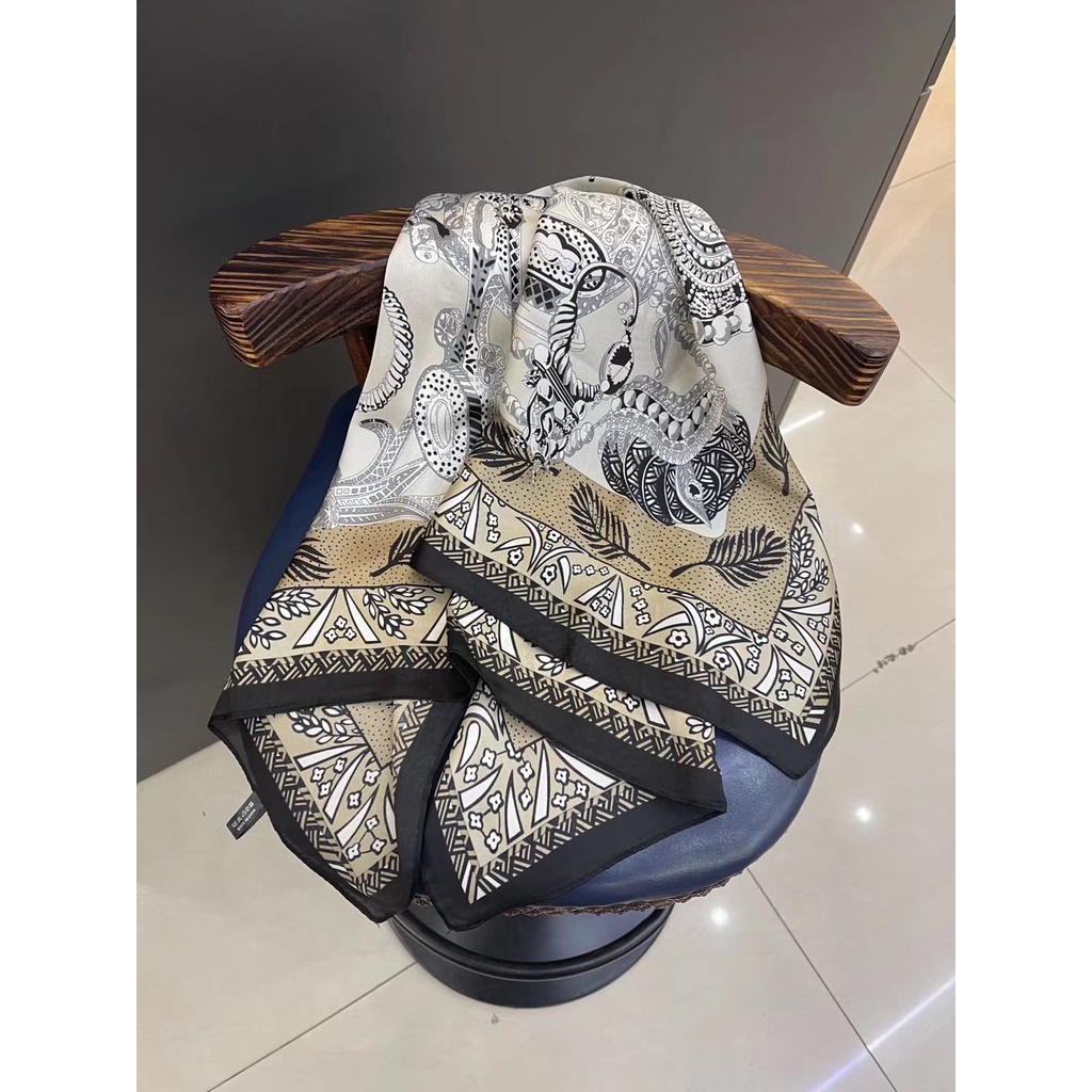 Khăn Choàng Cổ Vải Lụa Mới (27.5*27.5 Inches) WJ1026-10 Cho Nữ