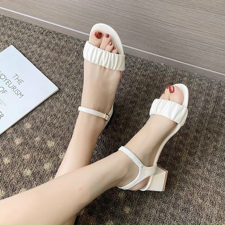 Sandal da mịn quai ngang nhún gót trụ thấp - 3P