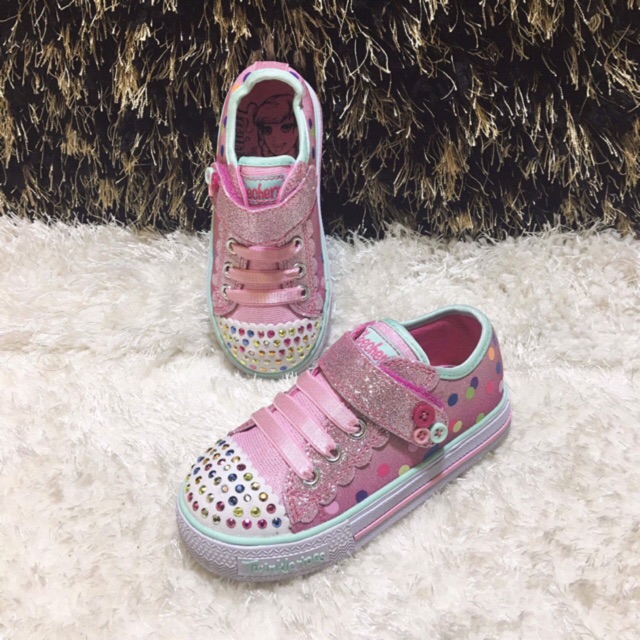 Giày Skechers đèn nháy bé gái