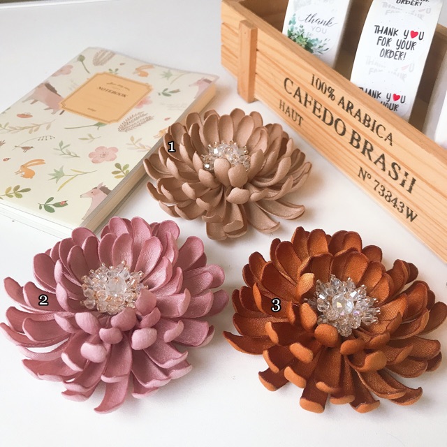 Hoa cài áo dài hoa cúc, ghim cài áo vest đẹp [HANN- Hoa cài áo, pk thời trang]