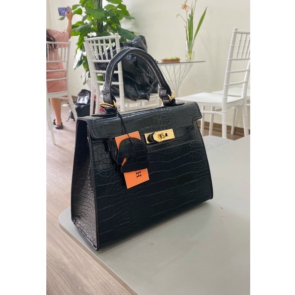 Túi xách H.M Size 25 Da Rắn Hót Trend siêu đẹp SHOP DUYÊN CƯỜNG688 ( mã HMR25)
