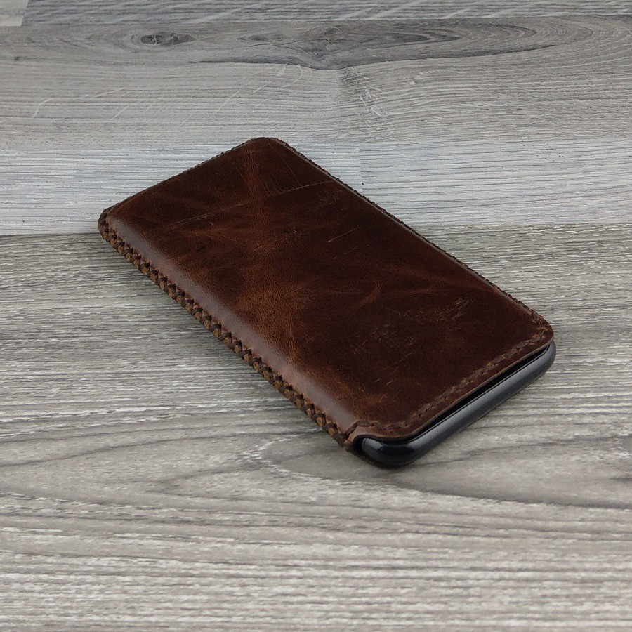 Bao Da Rút Iphone XR Vintage Da Bò Màu Nâu Đất