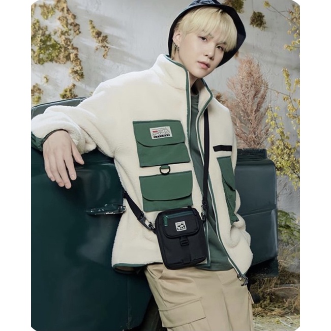 ÁO LÔNG SUGA FILA X BTS EXPLORE NOW
