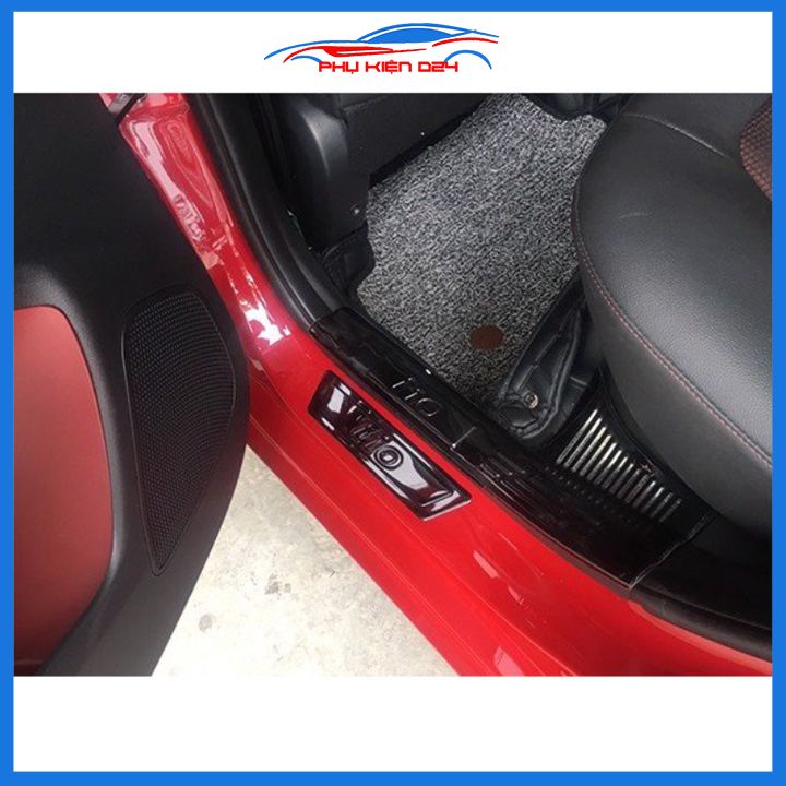 Bộ ốp bậc cửa trong ngoài nẹp bước chân Hyundai i10 2014-2015-2016-2017-2018-2019 vân Titan trang trí xe