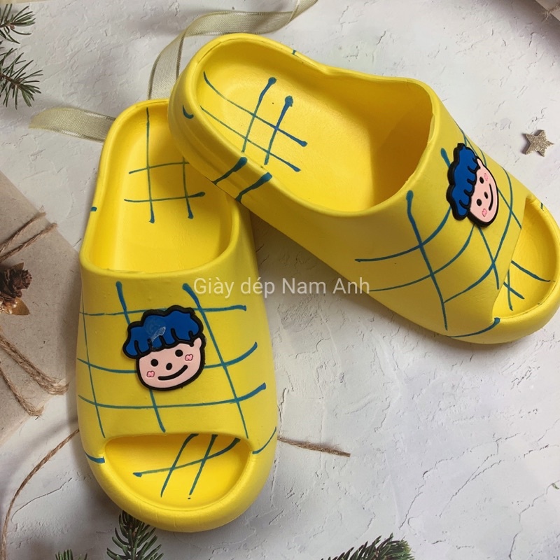 Dép bánh mỳ nữ hình mặt cười