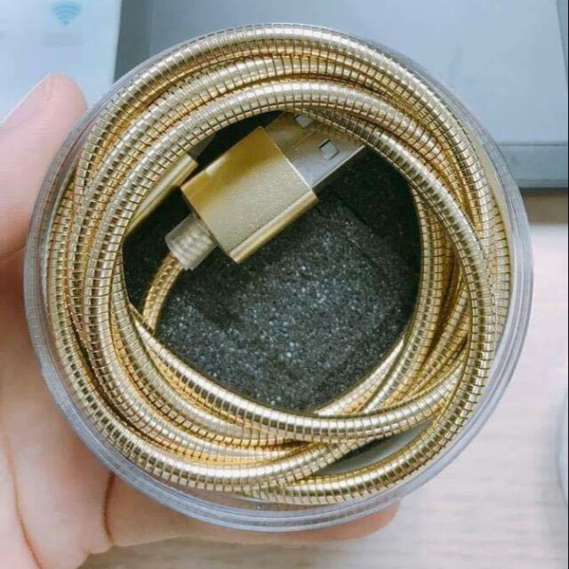 Cáp sạc bọc kim loại