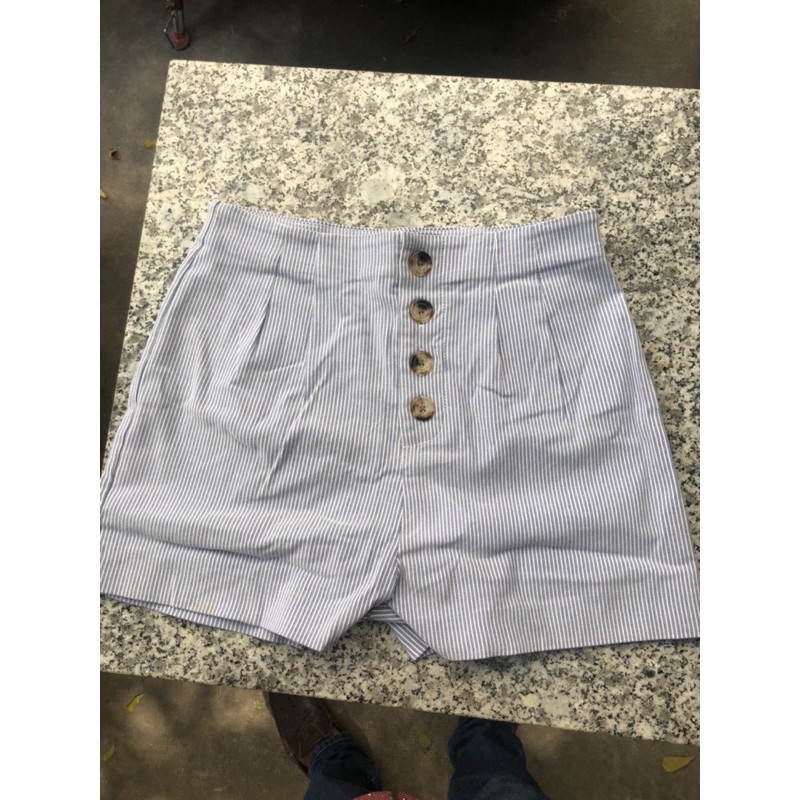 Quần short TIMING chất kaki thun co giãn form lưng cao lên dáng đẹp lắm nè chị em Size: S/M/LColor: xanh đậm, xanh nhạt