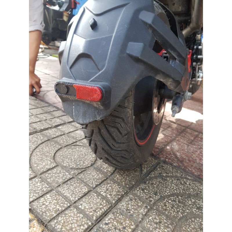 Vỏ lốp xe Michelin City Grip cho Lead. Trước 90/90-12, sau 100/90-10, vỏ ko ruột- giá 1 cái