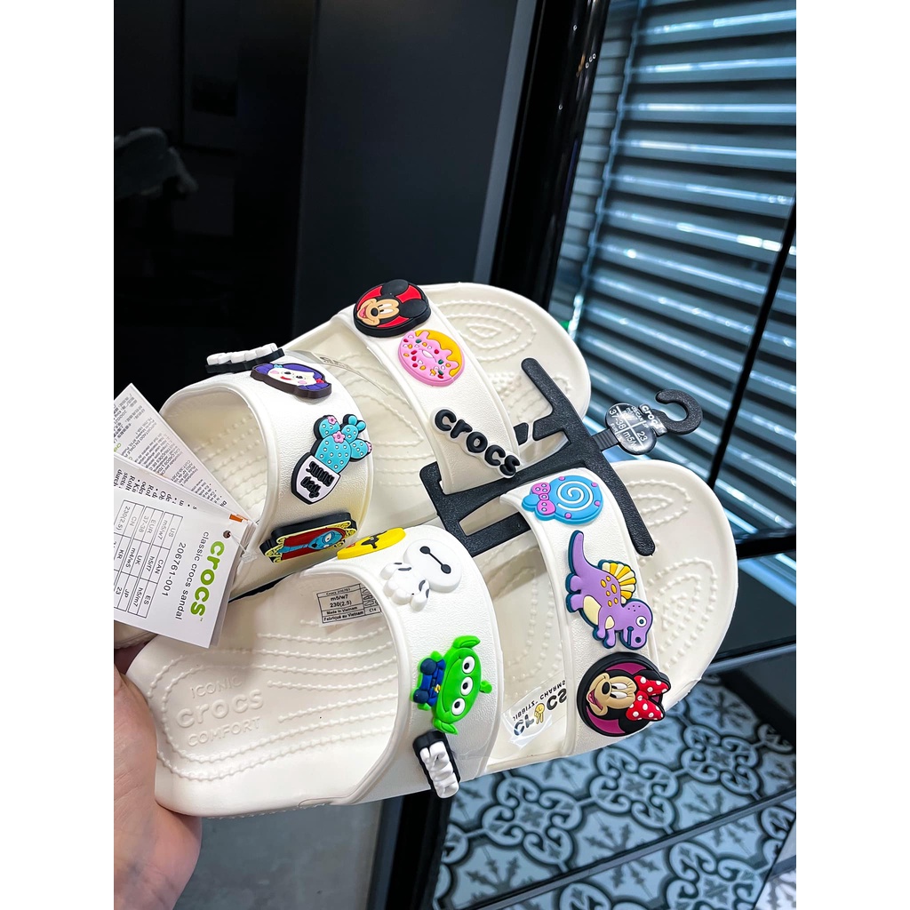 Dép hai quai đúc nguyên khối