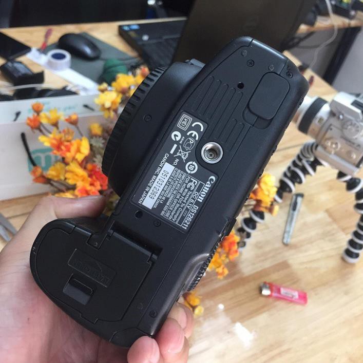 Máy ảnh Canon 40D kèm lens đẹp xuất xắc