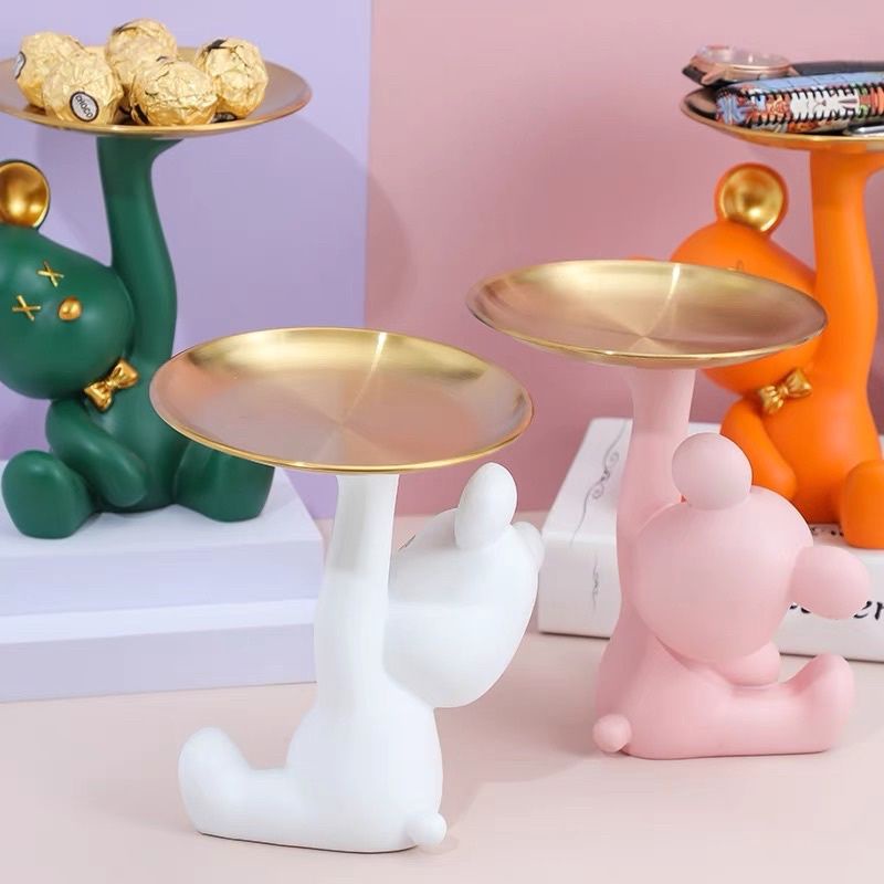 Gấu Bearbrick đỡ khay để bàn