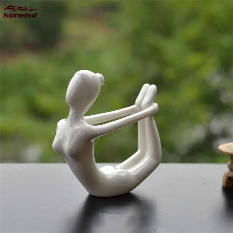 Tượng tập yoga bằng gốm trang trí sáng tạo
