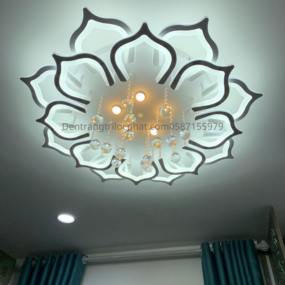 Đèn trần, đèn ốp trần 16 cánh hoa sen thả pha lê 3 chế độ ánh sáng kèm khiển trang trí phòng khách hiện đại