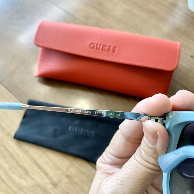 Kính mát thời trang Guess GU7469 chính hãng | BigBuy360 - bigbuy360.vn