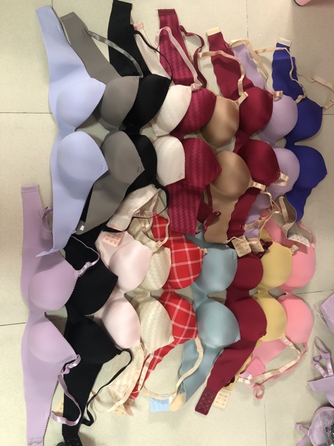 THANH LÝ: BỘ 4 ÁO LÓT SU KHÔNG GỌNG NÂNG NGỰC mẫu lộn xộn như hình | BigBuy360 - bigbuy360.vn