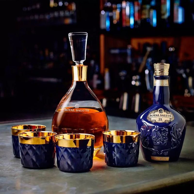 Vỏ Chai Rượu Ngoại Chivas 21 Năm Xuất Xứ Scotland Gốm Sứ Dung Tích 700ml Có 3 Màu Rất Đẹp.