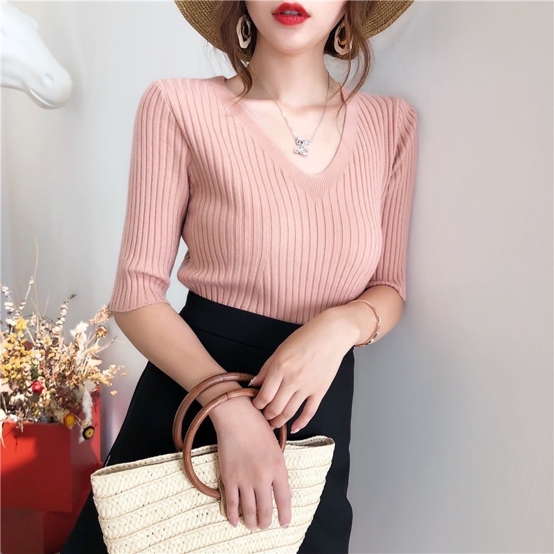 Áo thun nữ tay lỡ cổ chữ V cao cấp