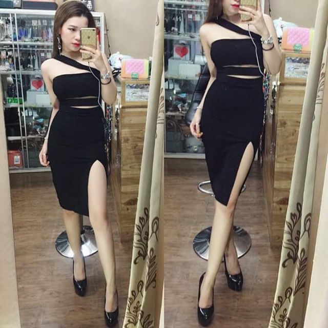 Đầm body xẻ đùi khoét eo