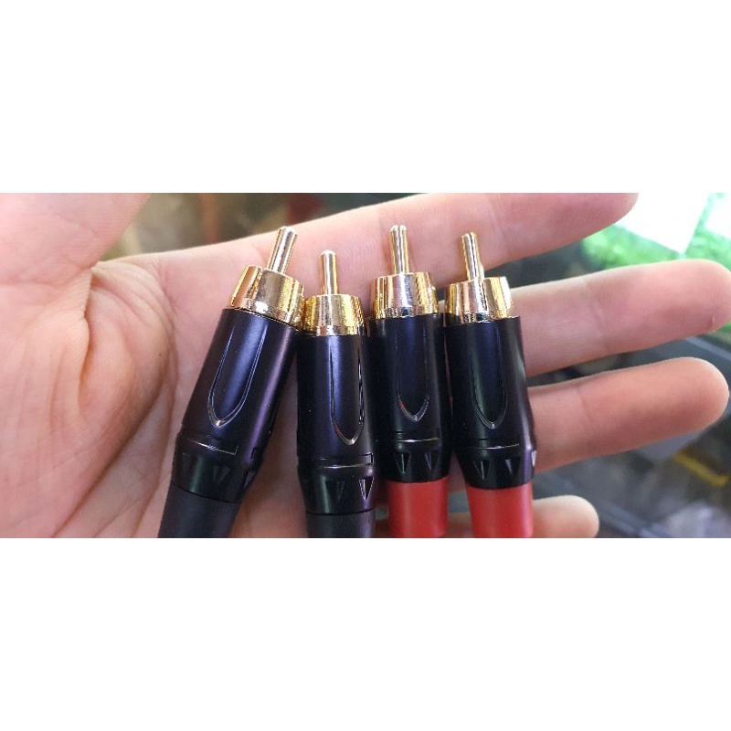 Jack av đỏ đen chân đồng