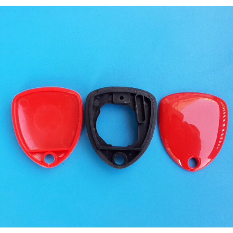 Ốp nhựa kiểu dáng Ferrari độ chìa khoá cơ xe máy + xe hơi