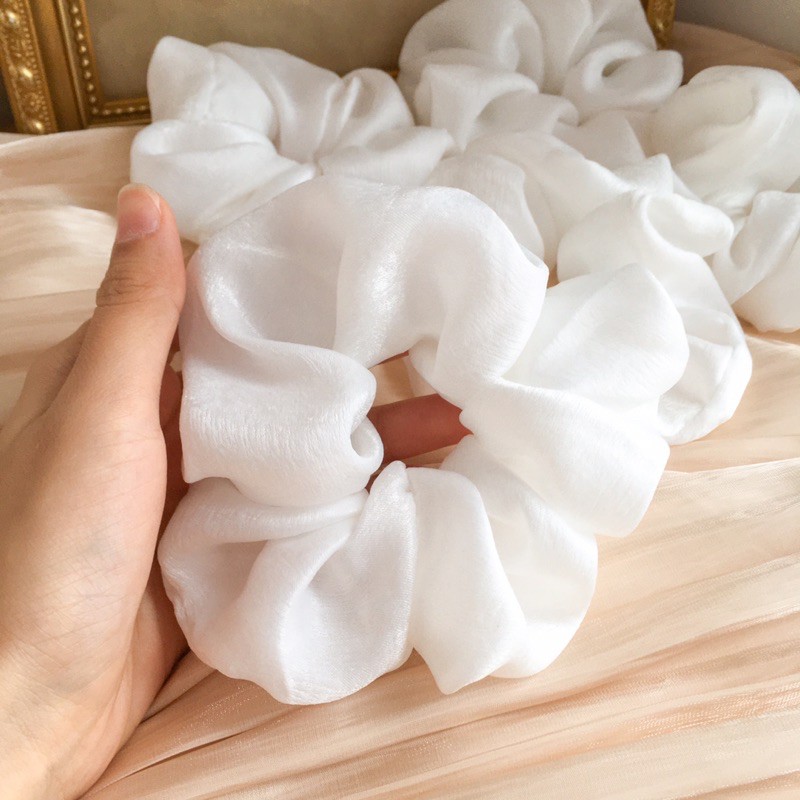 Belle Femme - Chun buộc tóc vải lụa nhung (Velvet Silk Scrunchie)