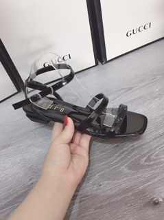 Sandal bệt 2 quai trước