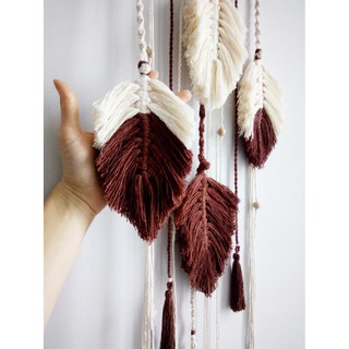 Mành macrame lá đỏ treo tường trang trí (W02)