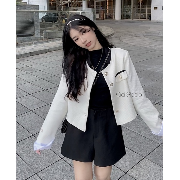 Áo Khoác Dạ Trắng Phối Tay Sơ Mi Cúc Đồng EIRA Jacket