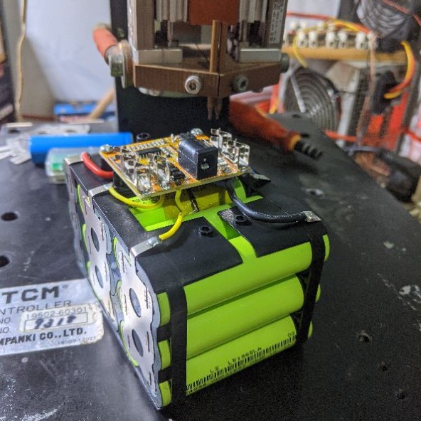 Pin Makita 18V 6AH mạch sạc adapter