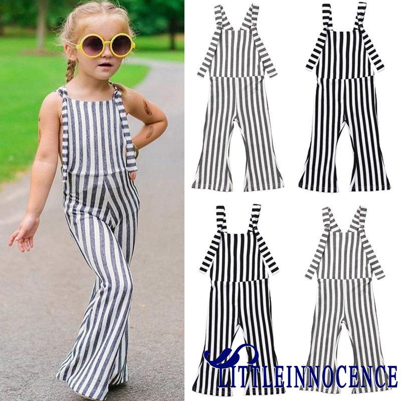 Trang phục jumpsuit kẻ sọc cho mẹ &amp; bé