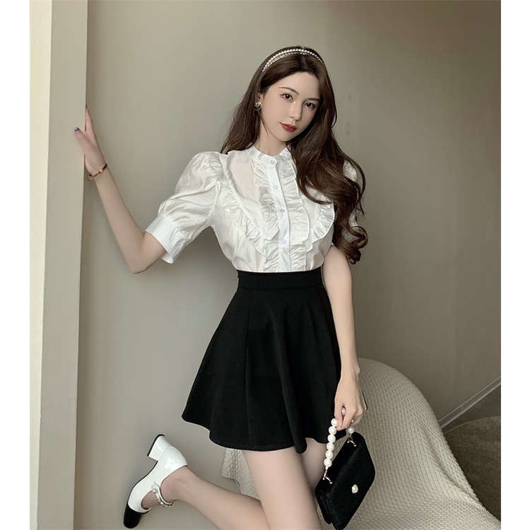Áo sơ mi trắng sương óng ánh - chân váy ngắn xoè