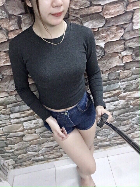AO NỮ CROPTOP GÂN TAY DÀI