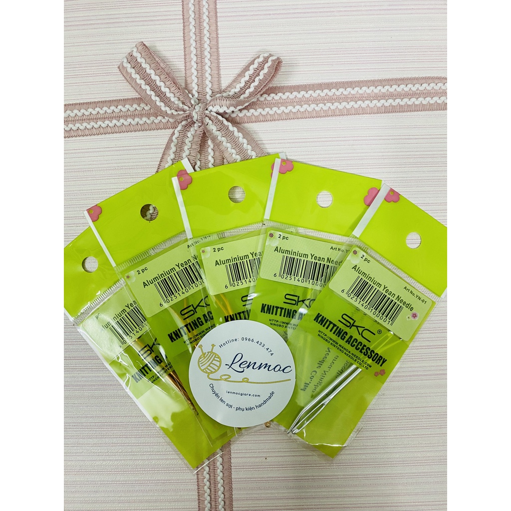 Kim Khâu Len Đầu Cong SKC Dùng Để Khâu Ráp Thú Bông (Set 2 Chiếc Màu Ngẫu Nhiên)
