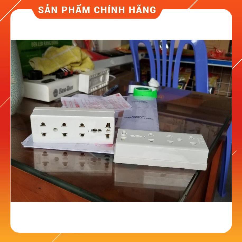 Ổ cắm điện gắn tường 4 lỗ cắm 10A 250V SOPOKA