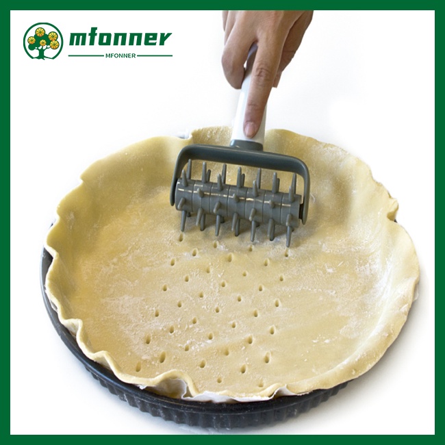 Cây Lăn Đục Lỗ Làm Bánh Pizza / Bánh Quy Tiện Dụng Cho Nhà Bếp