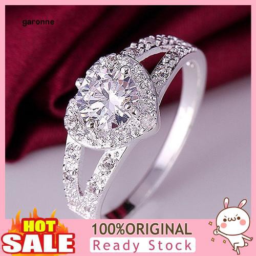 Nhẫn đính đá hình trái tim xinh xắn dành cho nữ