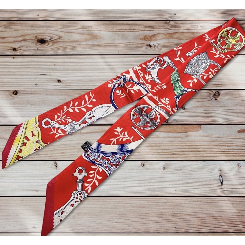 Khăn dài quấn túi xách in hoa văn đẹp cao cấp - Maben