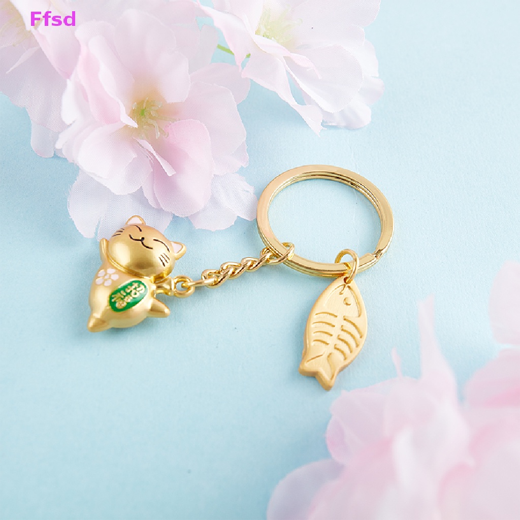 {Ffsd} Móc Khóa Xe Hơi Hình Mèo May Mắn Nhật Bản Đáng Yêu
