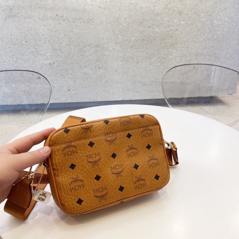 Túi đeo chéo MCM thời trang 2022