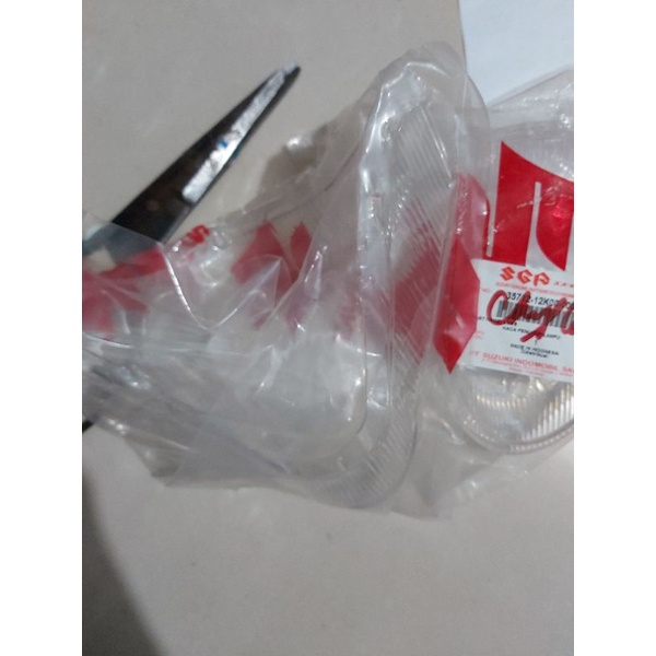 chụp đèn hậu satria zin / nắp mica đèn đuôi