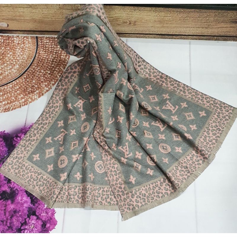 Khăn Choàng Cổ Hiệu LV - Khăn Dạ Cashmene Dày Đẹp Phong Cách Hàn Quốc - Hàng Nhập Quảng Châu Cao Cấp 70x180cm.