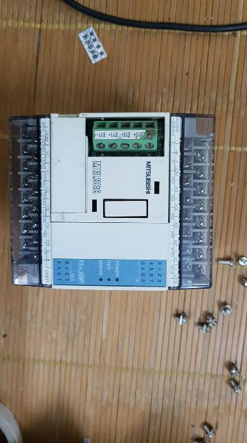 PLC MITSUBISHI FX1S-20MT-001