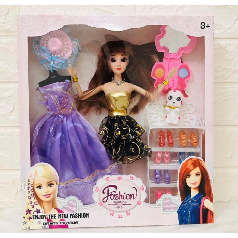 BÚP BÊ BARBIE và TỦ GIÀY VÁY MŨ THỜI TRANG CÙNG HỘP TRANG ĐIỂM