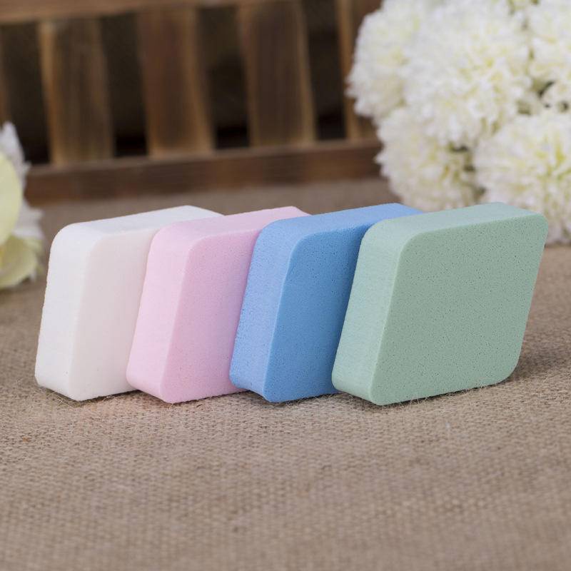 Bộ Mút Trang Điểm Nhiều Màu Kèm Hộp Đựng Tiện Dụng