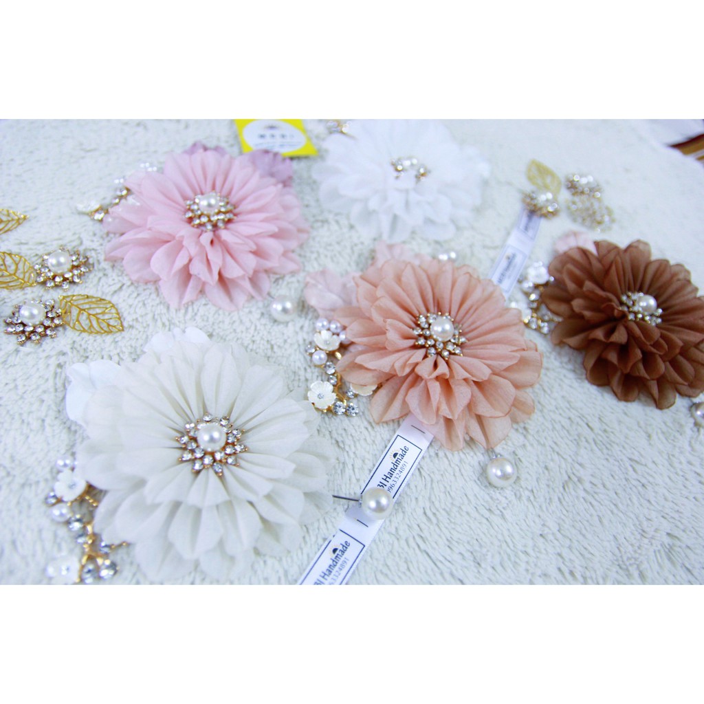 (Ảnh thật 100%) Hoa cài áo handmade mẫu hoa thược dược mix 2 lá, cành mai, nhụy đá
