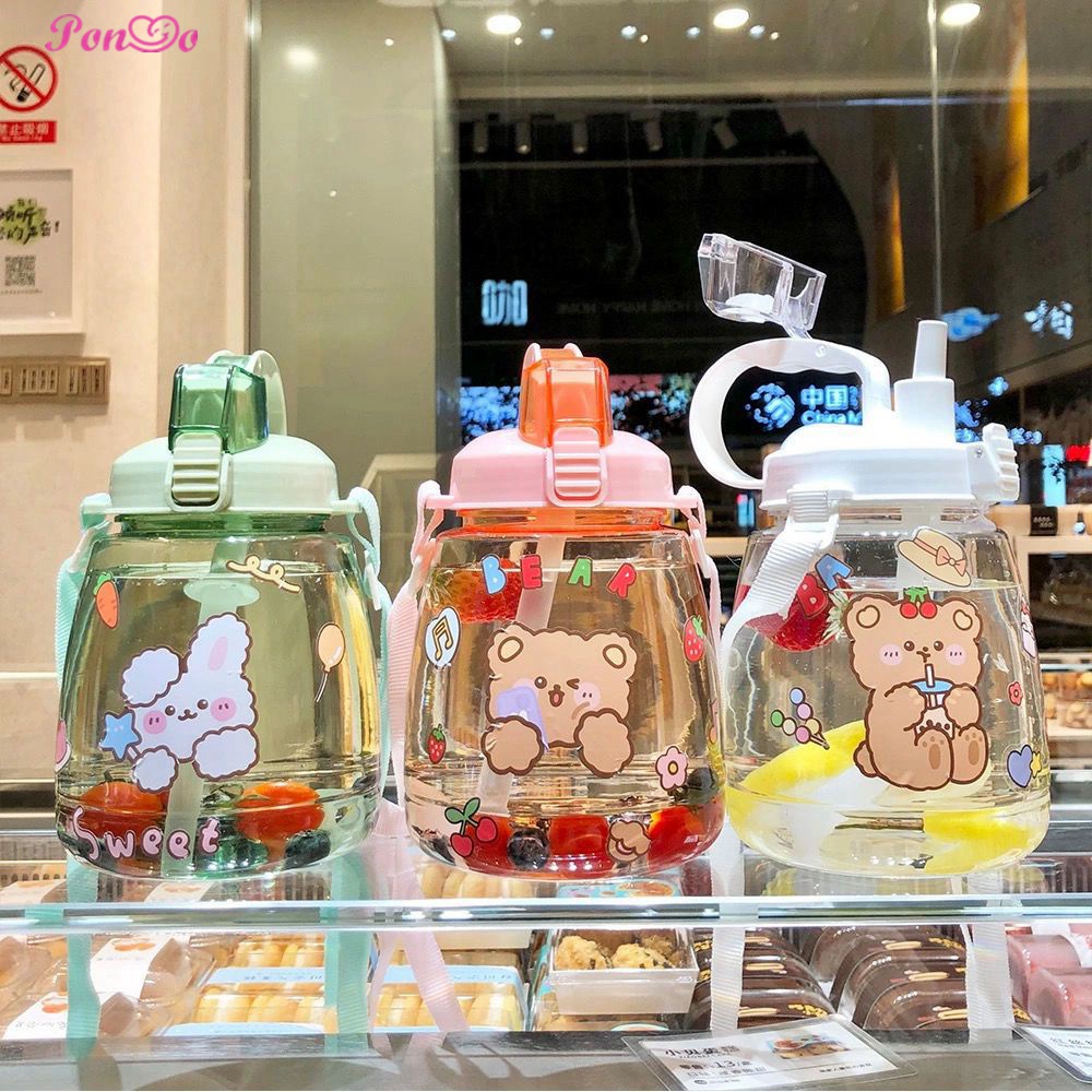 Bình nước có ống hút kiểu dáng dễ thương sử dụng tiện lợi