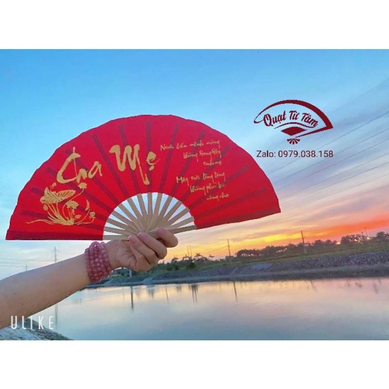 Quạt vải xếp chữ thư pháp truyền thống Việt Nam rẻ bền đẹp để cầm tay quạt mát đem đi du lịch