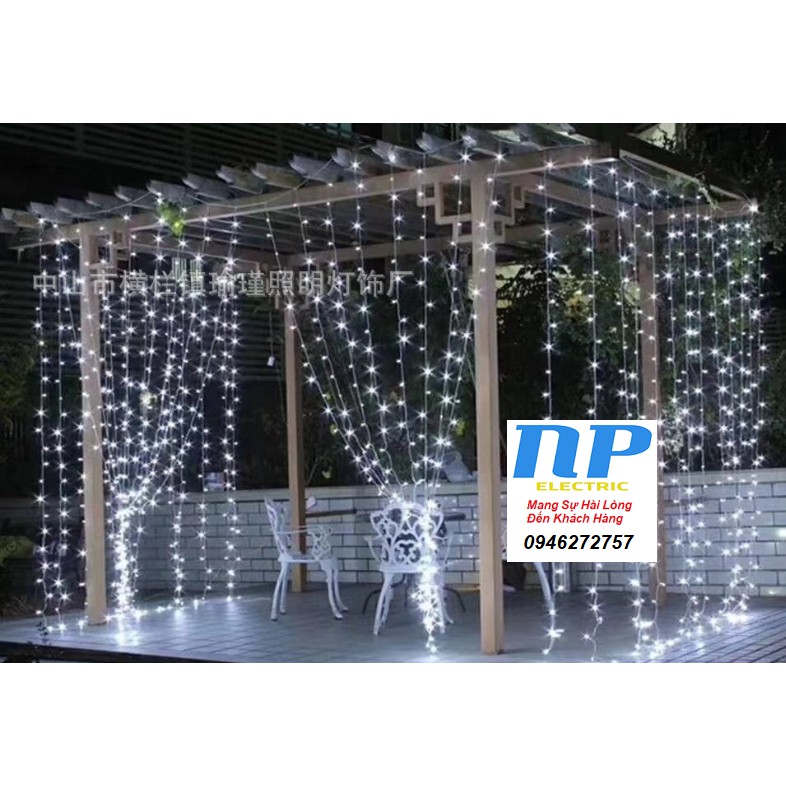 BỘ DÂY ĐÈN LED CHÓP KIỂU MÀN 3 MÉT X 3 MÉT 300 BÓNG LED - 10 SỢI TRANG TRÍ