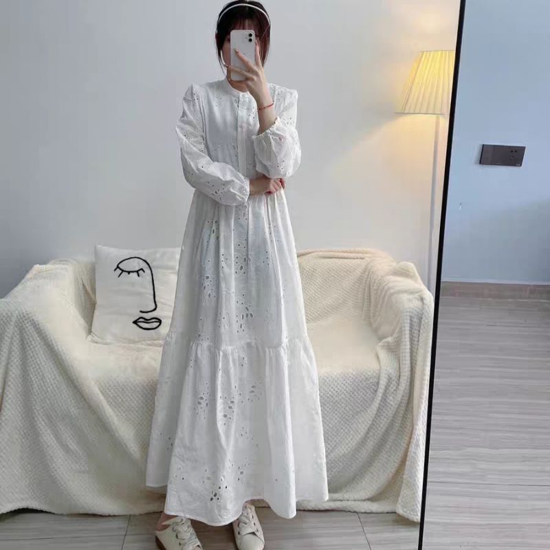 Đầm midi dài tay thêu đục lỗ ZR