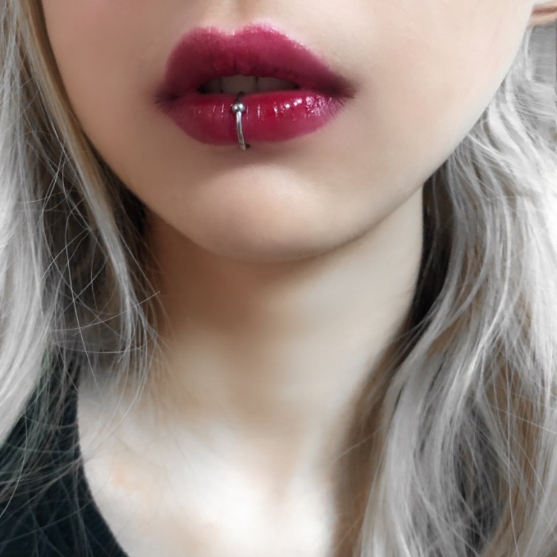 Kẹp Môi Không Cần Lỗ Bằng Thép Titan Chất Lượng Cao